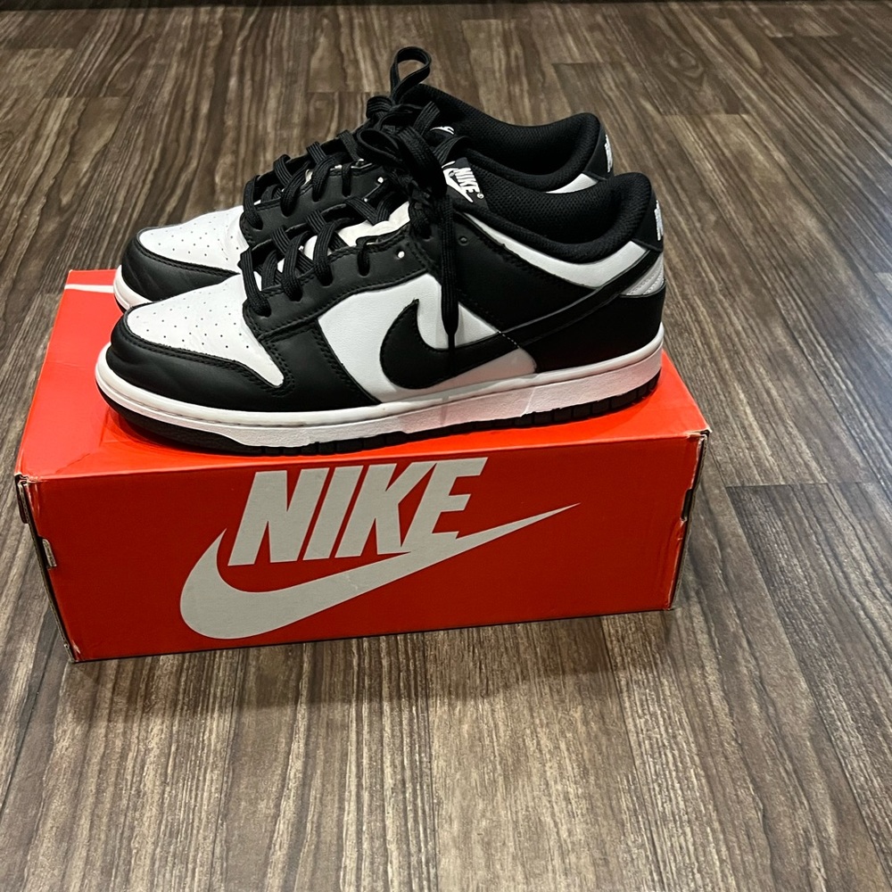 Panda Dunks Size 9
